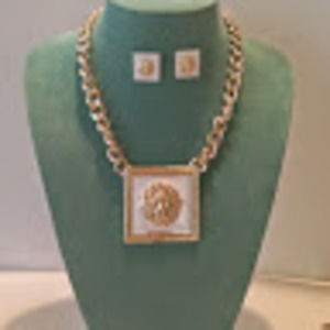 Meet your Posher, Ann